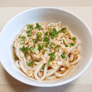 冷やしぶっかけスパイスたぬきうどん